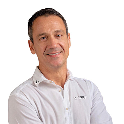 Dr. Javier Ortolá